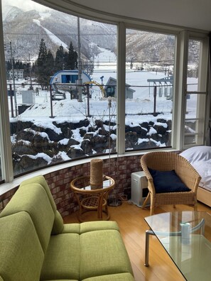 Down duvets, free minibar, in-room safe, individually decorated - Lift Inn Hakuba Goryu (Hakuba)