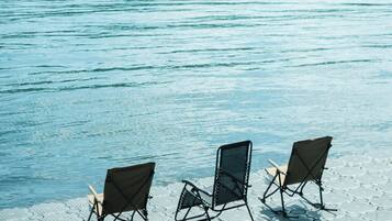 近隣のプライベートビーチ、ビーチ シャトルサービス (無料)