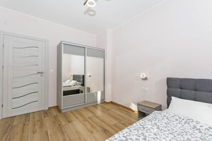 Apartment, 2 Bedrooms | 2 bedrooms, iron/ironing board, free WiFi, bed sheets