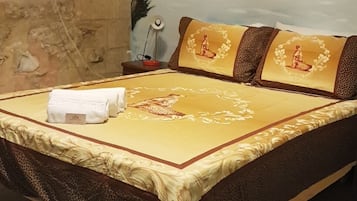 1 chambre, coffres-forts dans les chambres, fer et planche à repasser