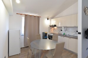 Fridge, microwave, oven, stovetop - Apartment 1701/26119 (Istria - Fažana), 300m from the beach (Fažana)