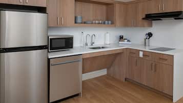 1 bedroom, in-room safe, desk, laptop workspace