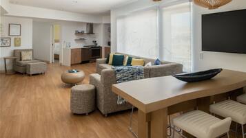 1 dormitorio, caja fuerte, escritorio