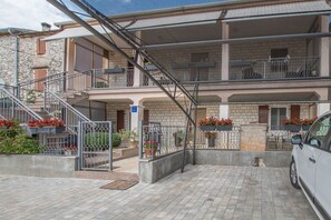 Exterior - Apartment 1709/17640 (Istria - Umag), 1500m from the beach (Umag)