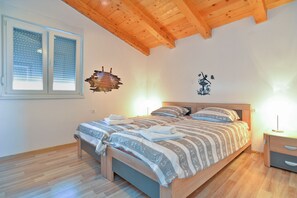 5 bedrooms, internet