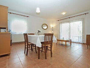 Dining - Apartment 1733/17971 (Istria - Fažana), 1250m from the beach (Fažana)