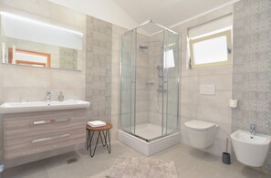 Bathtub