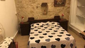 1 camera, una cassaforte in camera, ferro/asse da stiro, Wi-Fi gratuito