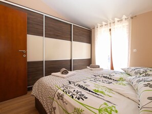 3 bedrooms, internet