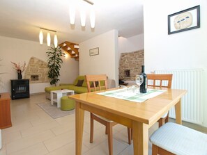 Dining - House 1765/19674 (Istria - Peroj), 1000m from the beach (Peroj)