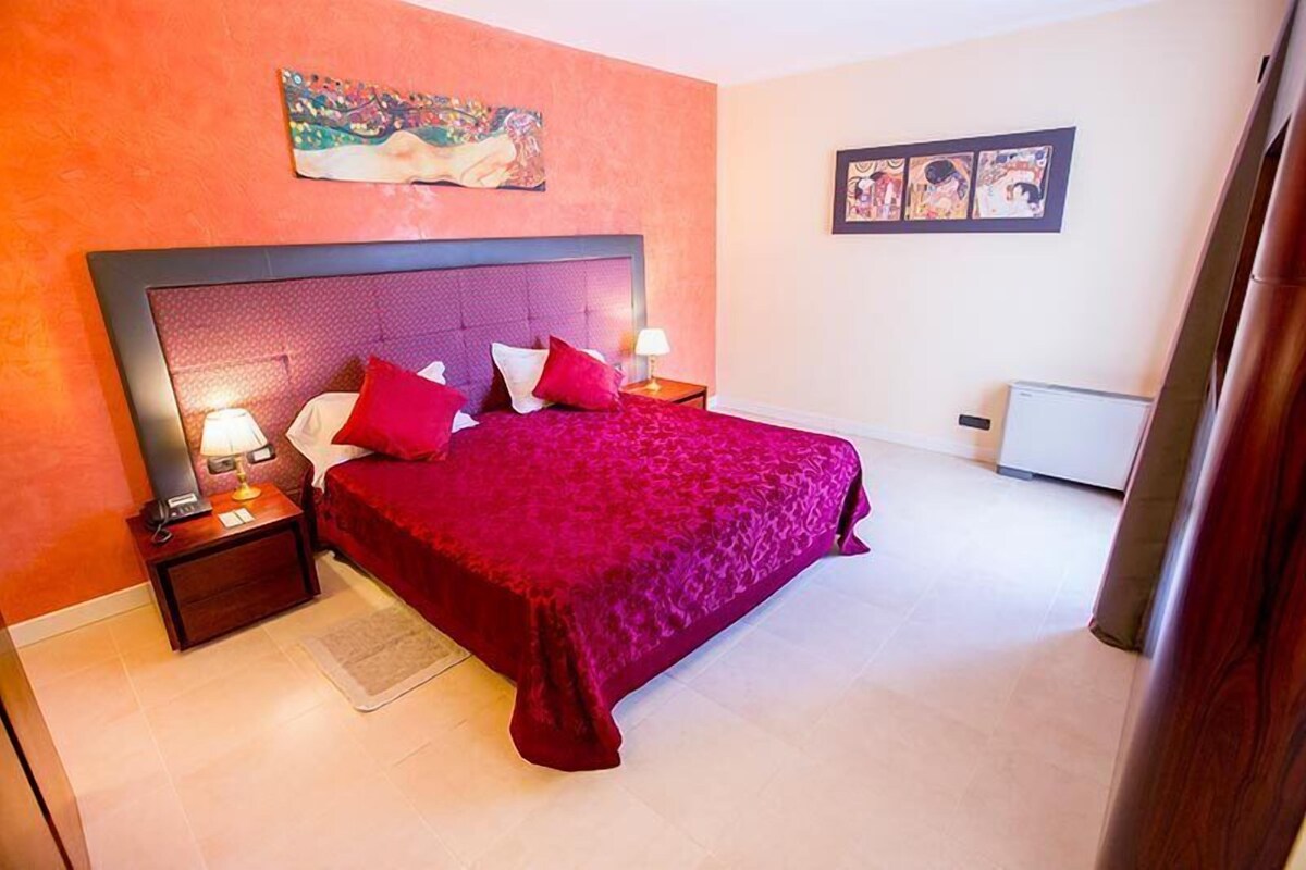 Junior Suite | 1 bedroom, free WiFi, bed sheets