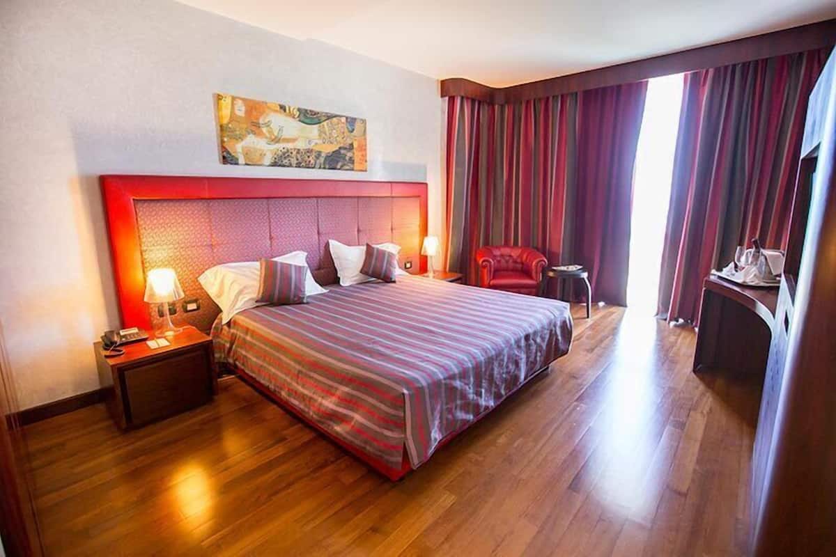 Grand-suite | 1 soveværelse, gratis Wi-Fi, sengetøj