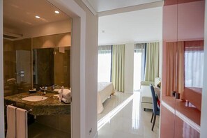 Free WiFi, wheelchair access - Victoria Palace Hotel (Cefalù)