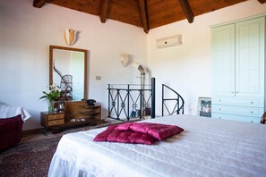 2 chambres, bureau, fer et planche à repasser, Wi-Fi gratuit