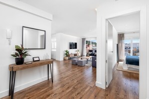 2 bedrooms, iron/ironing board, Internet, bed sheets