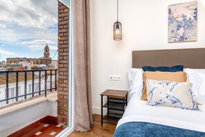 2 bedrooms, iron/ironing board, Internet, bed sheets