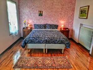 1 bedroom, down duvets, soundproofing, iron/ironing board