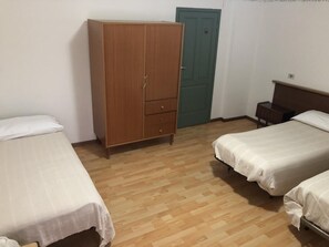 Double or Twin Room | Bed sheets - Hotel Alla Prisa (Carisolo)