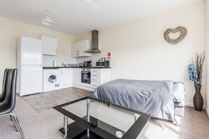 Apartment, 2 Bedrooms, 2 Bathrooms | Living area | Flat-screen TV