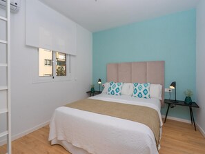 2 bedrooms, iron/ironing board, Internet