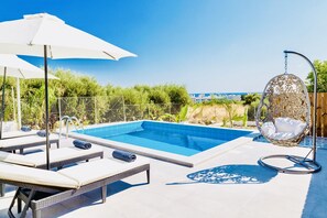 Departamento, 2 habitaciones, alberca privada | Alberca privada