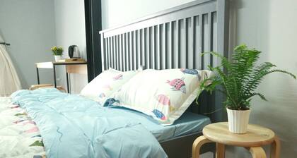 Private room - early check in 8 AM