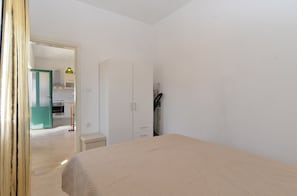 2 bedrooms, internet