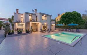 Pool - Villa 1863/22758 (Istria - Poreč), 350m from the beach (Poreč)