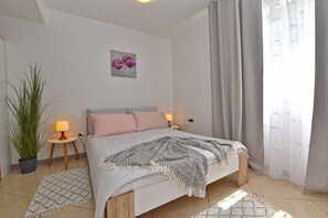 5 bedrooms, internet