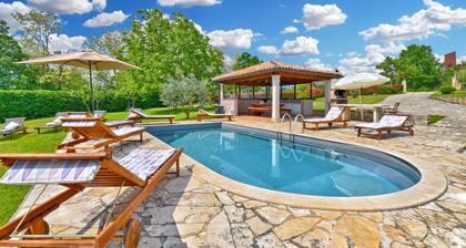 House 1887/23160 (Istria - Tinjan), 20000m from the beach