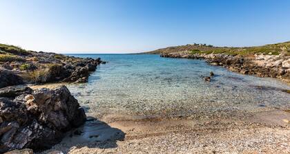 100m d'une crique et Ă distance de marche de deux plages