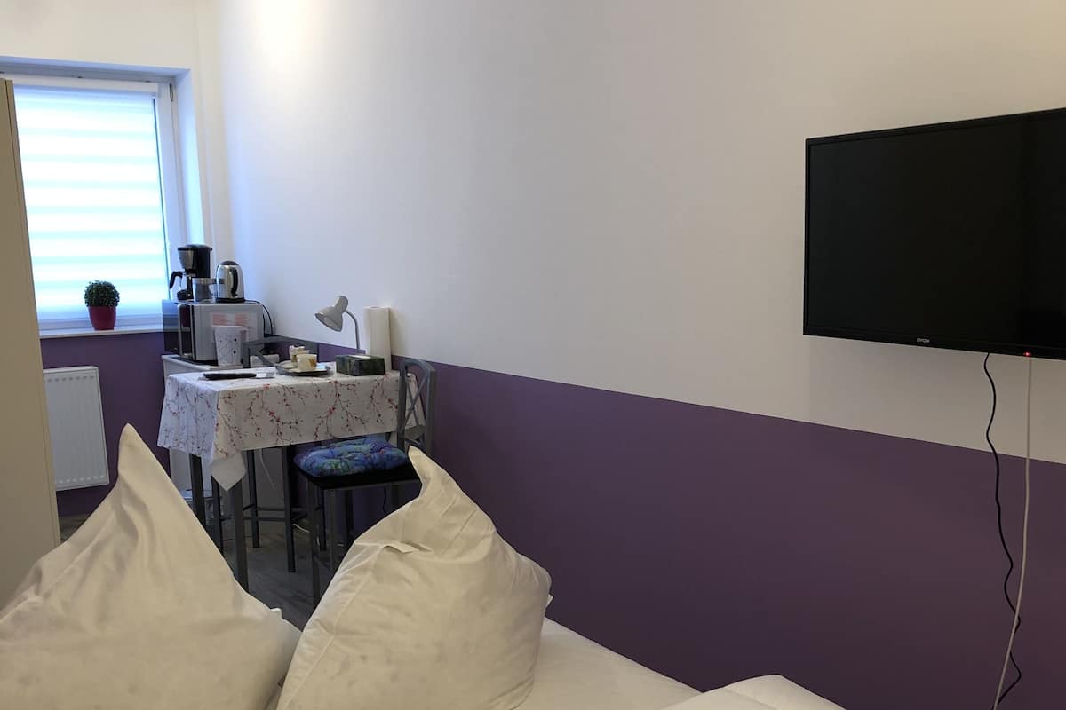Standard Single Room | Laptop workspace, WiFi (free), individually furnished, bed sheets