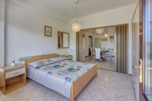 2 bedrooms, Internet