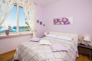 Departamento panorámico, 1 habitación, vista al mar | 1 habitación, decoración personalizada y muebles diferentes 