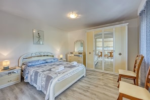 3 bedrooms, Internet
