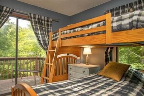 4 bedrooms, WiFi, bed sheets