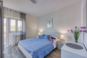 2 bedrooms, Internet