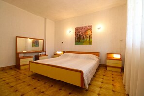 3 bedrooms, Internet