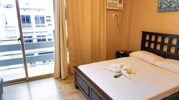 Quarto casal premium | Wi-Fi de cortesia, roupa de cama