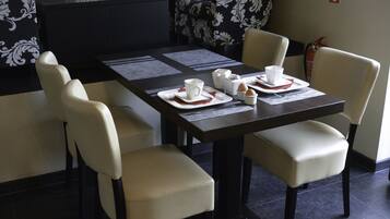 Desayuno buffet incluido todos los días