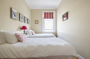 2 chambres, fer et planche à repasser, Wi-Fi, literie fournie