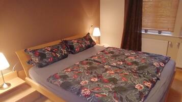 3 bedrooms, free WiFi, bed sheets