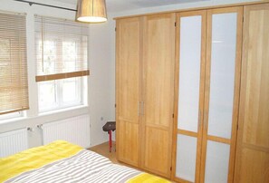 3 bedrooms, free WiFi, bed sheets