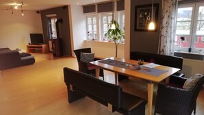 Ảnh chưa phân loại, 4 trong số 17 ảnh, nút