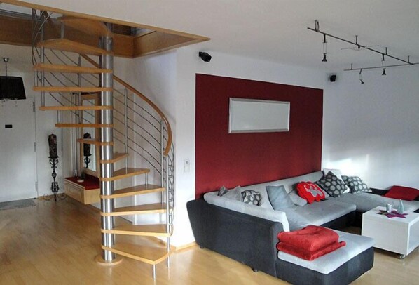 Appartement Standard, 3 chambres | Coin séjour | Jouets