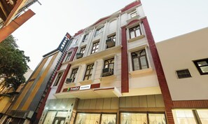 Exterior - Treebo Paras International (New Delhi)