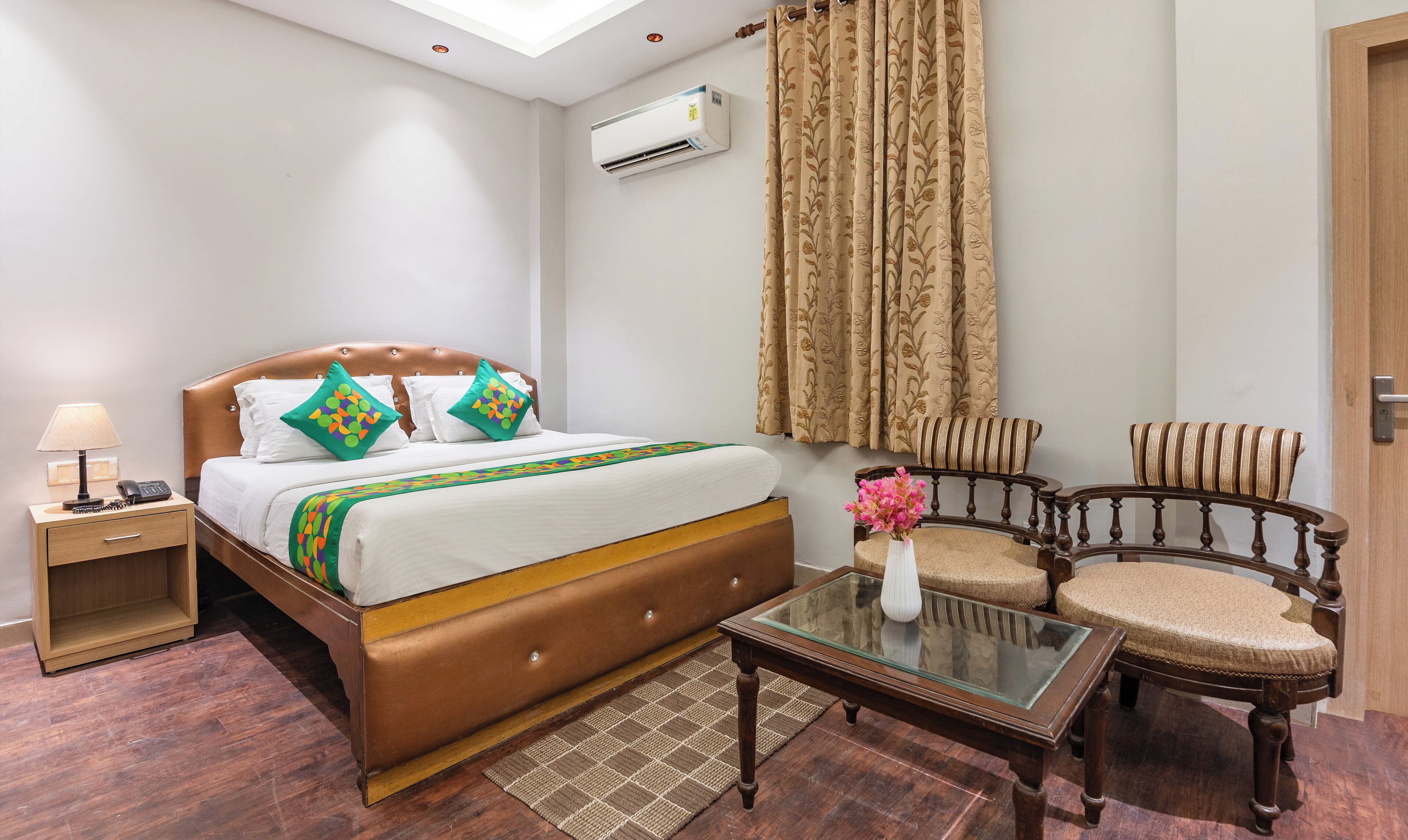 Photo - Treebo Paras International