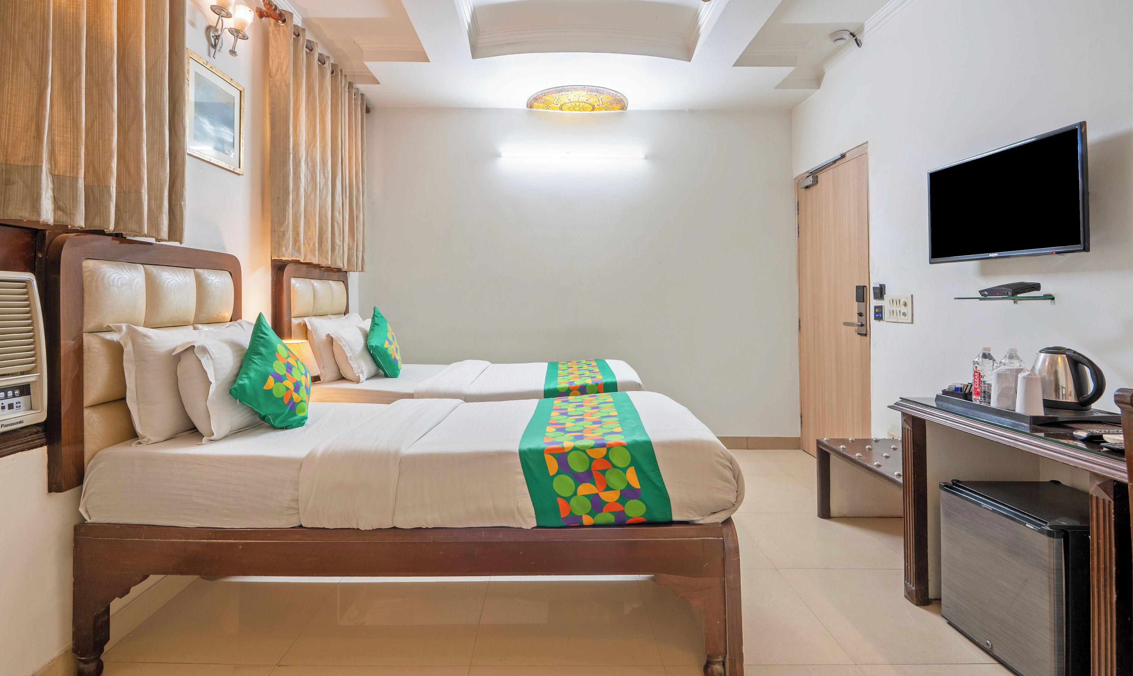 Foto - Treebo Paras International