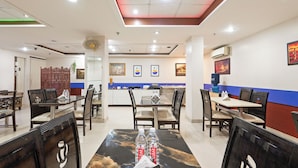 Restaurant - Treebo Paras International (New Delhi)