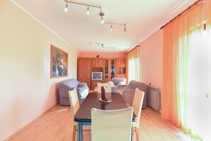 Dining - Apartment 1956/24967 (Istria - Stinjan), 500m from the beach (Stinjan)